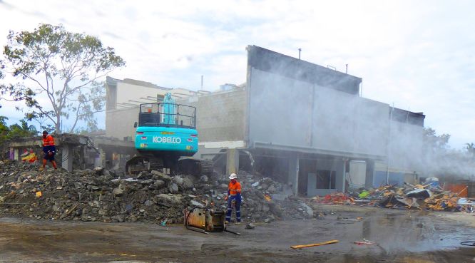 Woolies Plaza shops and cinema being demolished prior to commencement of the Mercato on Byron Construction. Photo: Kerry Baunach.
