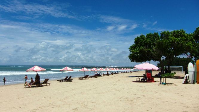 Kuta Beach: A much cheaper Schoolies destination.